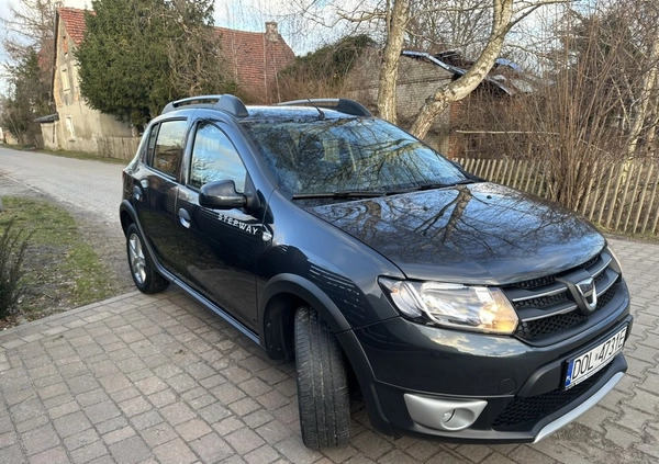 Dacia Sandero cena 35700 przebieg: 59664, rok produkcji 2016 z Malbork małe 781